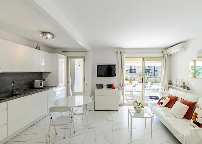Ref 1966 - Center Daire Cannes