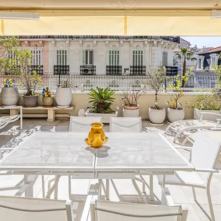 Apartman Ref 1966 - Center *