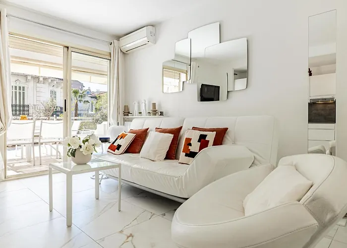 Ref 1966 - Center Cannes